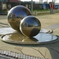 Фонтан из 2 стальных шаров (518906) ∅ 1 и ∅ 1,5 м. Оренбург 