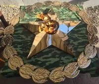 Звезда вечного огня - лавровый венок на заказ в Оренбурге